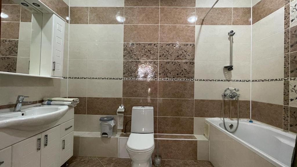 מלון Karagandy Rosa Roze Luxe House מראה חיצוני תמונה